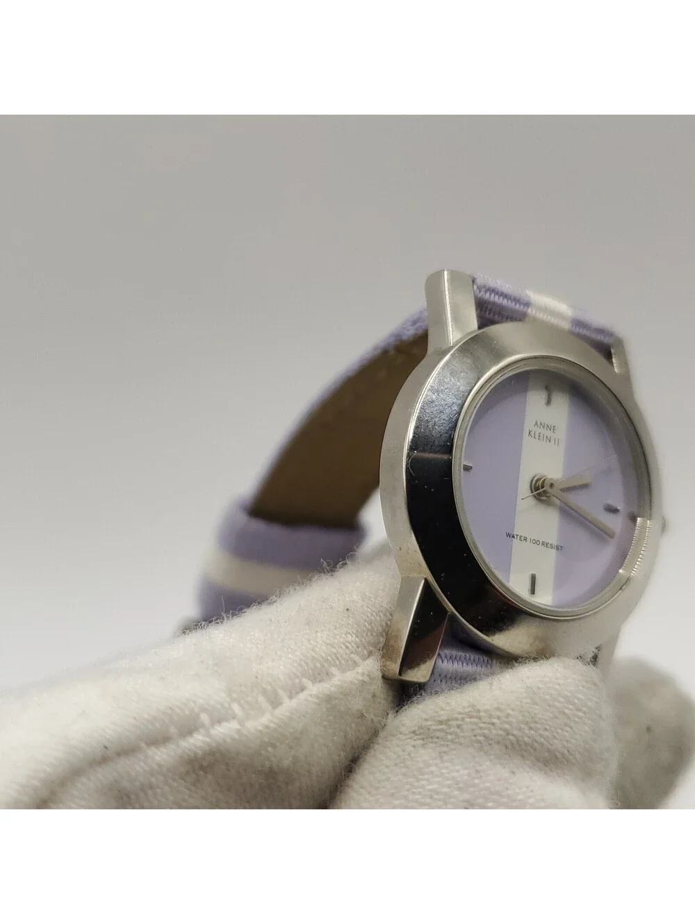Anne Klein bit normal